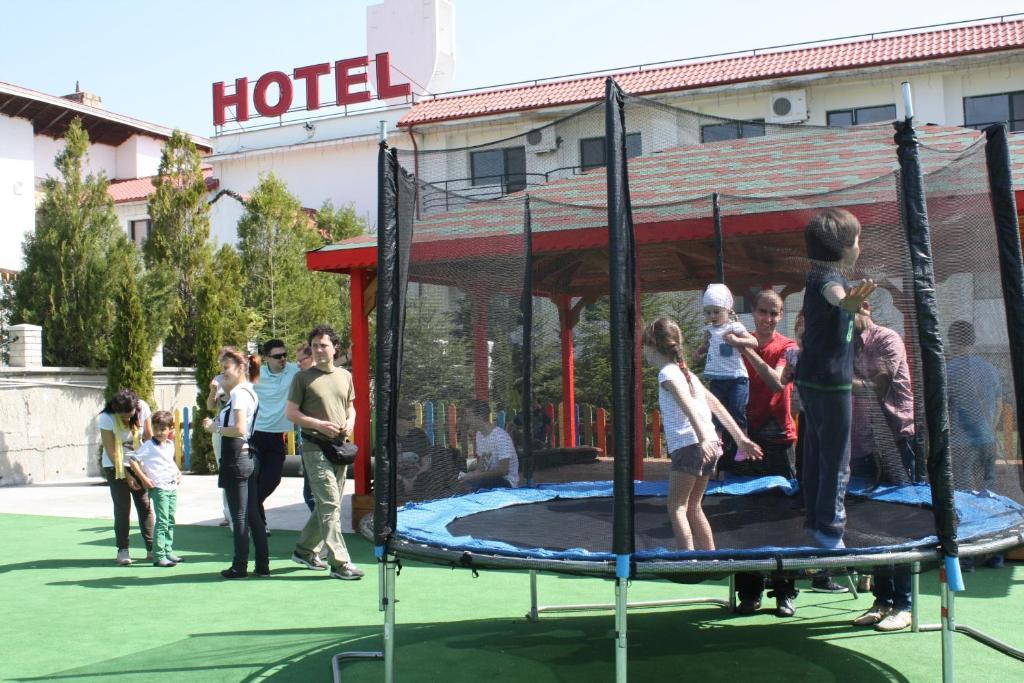 Hotel Magura Verde Bacau Exterior photo